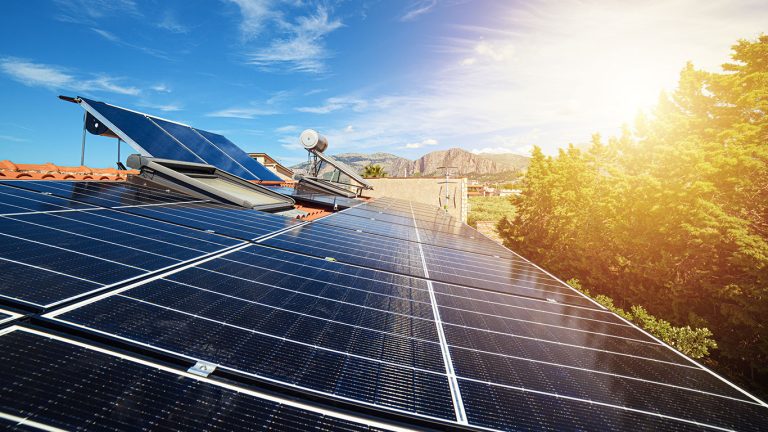 Azúrea, instalaciones fotovoltaicas para empresas y particulares